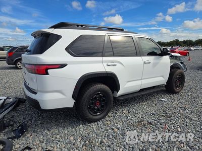 Trzecie zdjęcie samochodu z tyłu: 2026 TOYOTA SEQUOIA TRD PRO VIN:7SVAAABA1TX097529 - miniatura
