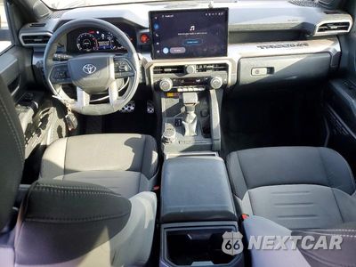 Zdjęcie 8 z 12 samochodu: 2025 TOYOTA TACOMA TRD SPORT VIN:3TMLB5JN5SM118673 - miniatura