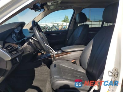 Zdjęcie 7 z 14 samochodu: 2015 BMW X5 XDRIVE35I VIN:5UXKR0C53F0P12208 - miniatura
