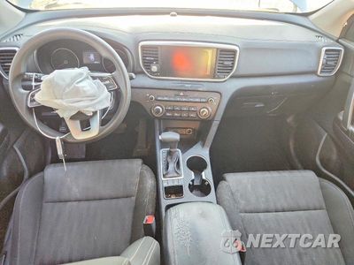 Zdjęcie 8 z 13 samochodu: 2021 KIA SPORTAGE LX VIN:KNDPMCAC3M7931909 - miniatura