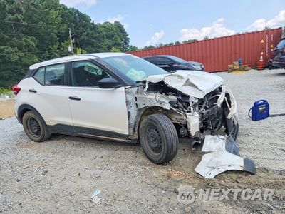 Czwarte zdjęcie samochodu z boku: 2020 NISSAN KICKS S VIN:3N1CP5BV6LL494289 - miniatura
