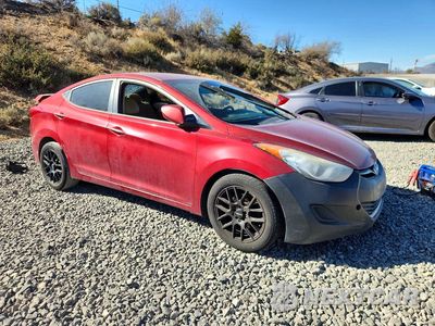 Czwarte zdjęcie samochodu z boku: 2013 HYUNDAI ELANTRA GLS VIN:5NPDH4AE2DH230711 - miniatura