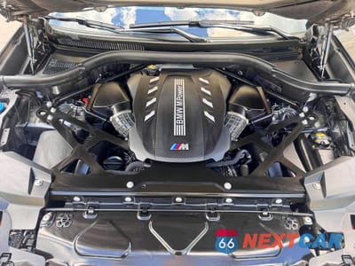 Zdjęcie 7 z 10 samochodu: 2021 BMW X6 M VIN:5YMCY0C06M9F61901 - miniatura