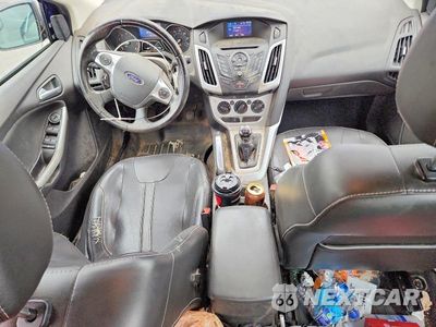 Zdjęcie 8 z 12 samochodu: 2014 FORD FOCUS SE SE VIN:1FADP3F26EL134160 - miniatura