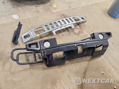 Zdjęcie 13 z 14 samochodu: 2004 HUMMER H2 VIN:5GRGN23U34H110279 - miniatura