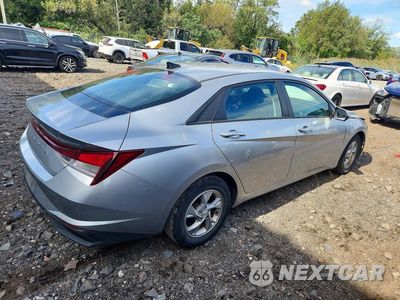 Trzecie zdjęcie samochodu z tyłu: 2020 HYUNDAI ELANTRA SE VIN:5NPLL4AG1MH011069 - miniatura