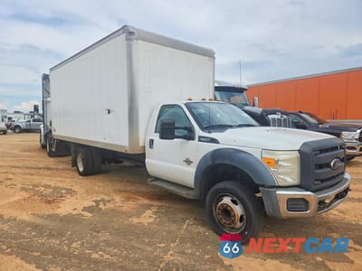 Czwarte zdjęcie samochodu z boku: 2015 FORD F550 SUPER DUTY BOX TRUCK VIN:1FDUF5GT1FEA32069 - miniatura