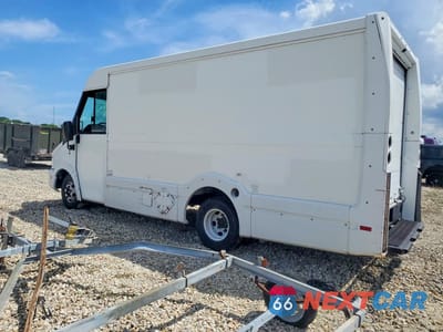Drugie zdjęcie samochodu z przodu: 2013 ISUZU NPR HD DELIVERY VAN VIN:JALB4T177D7W01816 - miniatura