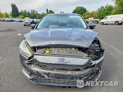 Piąte zdjęcie samochodu w środku: 2017 FORD FOCUS SEL VIN:1FADP3M2XHL232082 - miniatura