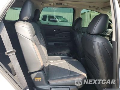Zdjęcie 11 z 13 samochodu: 2025 NISSAN PATHFINDER PLATINUM VIN:5N1DR3DK2SC245545 - miniatura
