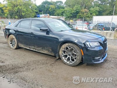 Czwarte zdjęcie samochodu z boku: 2017 CHRYSLER 300 S VIN:2C3CCABG0HH585758 - miniatura