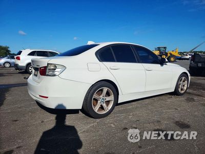 Trzecie zdjęcie samochodu z tyłu: 2014 BMW 320 I VIN:WBA3B1C51EK133637 - miniatura