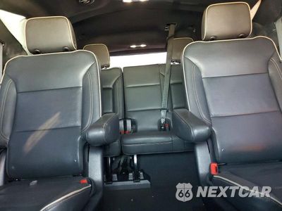 Zdjęcie 10 z 13 samochodu: 2023 CHEVROLET SUBURBAN C1500 PREMIER VIN:1GNSCFKD8PR135405 - miniatura
