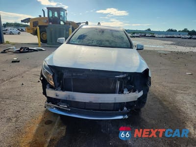 Piąte zdjęcie samochodu w środku: 2016 MERCEDES-BENZ GLA 250 VIN:WDCTG4EB2GJ217834 - miniatura