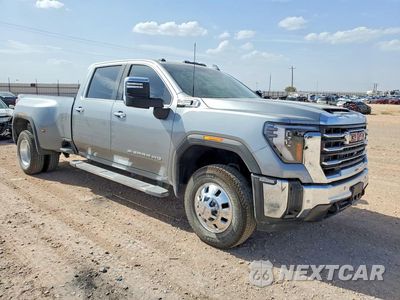 Czwarte zdjęcie samochodu z boku: 2026 GMC SIERRA K3500 SLT VIN:1GT4UUEY9TF209217 - miniatura
