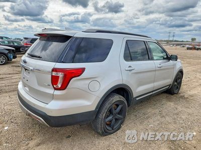 Trzecie zdjęcie samochodu z tyłu: 2016 FORD EXPLORER XLT VIN:1FM5K8DH9GGC70758 - miniatura