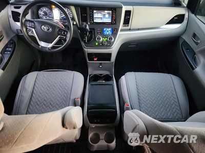 Zdjęcie 8 z 13 samochodu: 2020 TOYOTA SIENNA LE VIN:5TDKZ3DC3LS022385 - miniatura