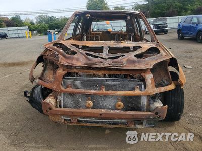 Piąte zdjęcie samochodu w środku: 2003 TOYOTA RAV4 BASE VIN:JTEHH20V430227615 - miniatura
