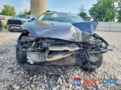 Piąte zdjęcie samochodu w środku: 2018 FORD FOCUS SE VIN:1FADP3K28JL218187 - miniatura