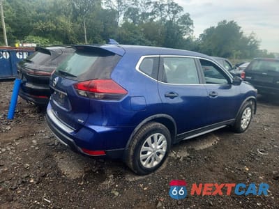 Trzecie zdjęcie samochodu z tyłu: 2020 NISSAN ROGUE S VIN:JN8AT2MVXLW105731 - miniatura