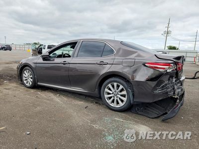 Drugie zdjęcie samochodu z przodu: 2018 TOYOTA CAMRY LE VIN:4T1B11HK4JU017357 - miniatura