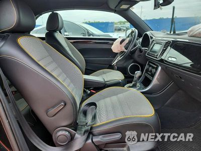 Zdjęcie 10 z 12 samochodu: 2017 VOLKSWAGEN BEETLE DUNE VIN:3VWT17AT6HM813232 - miniatura