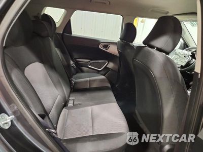 Zdjęcie 10 z 12 samochodu: 2021 KIA SOUL LX VIN:KNDJ23AU5M7757698 - miniatura