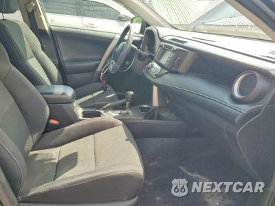 Zdjęcie 7 z 13 samochodu: 2018 TOYOTA RAV4 XLE VIN:2T3RFREV1JW774401 - miniatura