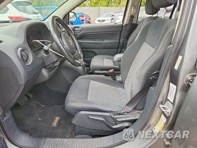 Zdjęcie 7 z 13 samochodu: 2012 JEEP COMPASS LATITUDE VIN:1C4NJDEB5CD514346 - miniatura