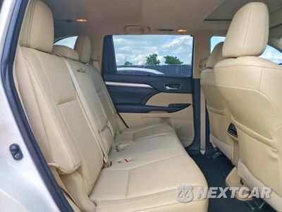 Zdjęcie 11 z 13 samochodu: 2015 TOYOTA HIGHLANDER XLE VIN:5TDKKRFH6FS079622 - miniatura