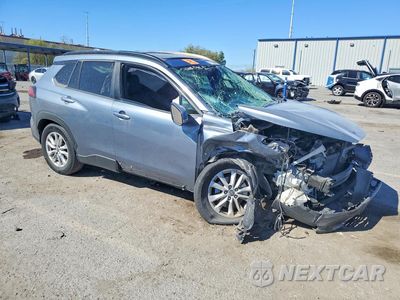 Czwarte zdjęcie samochodu z boku: 2023 TOYOTA COROLLA CROSS LE VIN:7MUBAAAG8PV043800 - miniatura