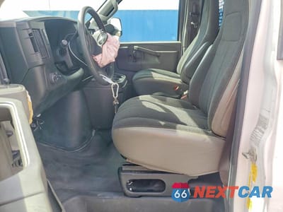 Zdjęcie 7 z 12 samochodu: 2021 GMC SAVANA G2500 VIN:1GTW7AFP3M1307159 - miniatura