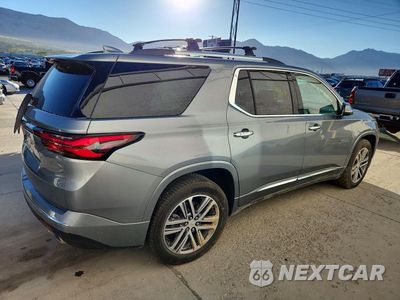 Trzecie zdjęcie samochodu z tyłu: 2023 CHEVROLET TRAVERSE HIGH COUNTRY VIN:1GNEVNKW0PJ286076 - miniatura
