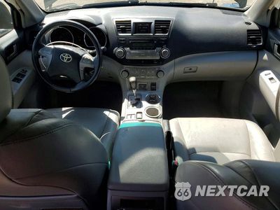 Zdjęcie 8 z 13 samochodu: 2010 TOYOTA HIGHLANDER SE VIN:5TDJK3EH5AS030284 - miniatura