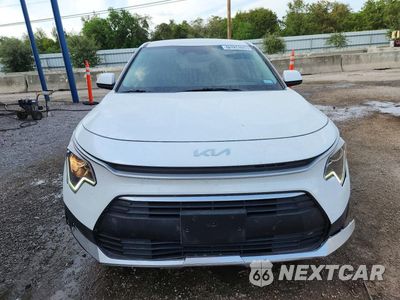 Piąte zdjęcie samochodu w środku: 2026 KIA NIRO LX VIN:KNDCP3LE9T5362787 - miniatura
