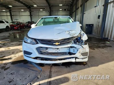Piąte zdjęcie samochodu w środku: 2017 CHEVROLET CRUZE LS VIN:1G1BC5SM1H7126165 - miniatura