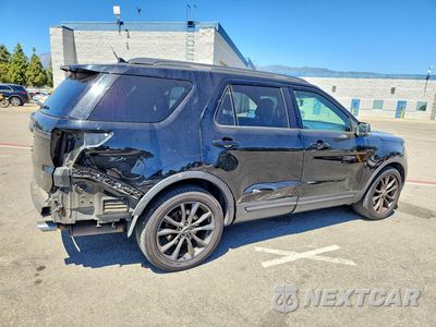 Trzecie zdjęcie samochodu z tyłu: 2018 FORD EXPLORER XLT VIN:1FM5K7D86JGC28128 - miniatura