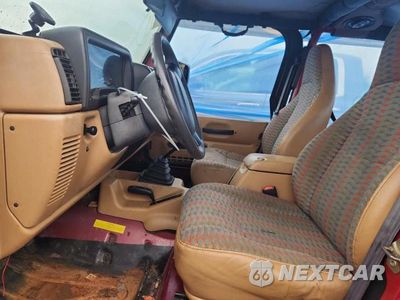 Zdjęcie 7 z 12 samochodu: 1998 JEEP WRANGLER / TJ SE VIN:1J4FY29P2WP786165 - miniatura