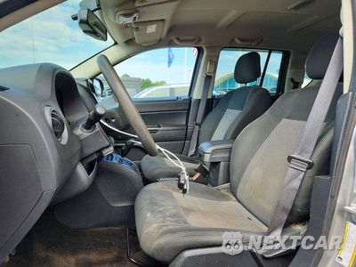 Zdjęcie 7 z 14 samochodu: 2017 JEEP COMPASS SPORT VIN:1C4NJCBA1HD146387 - miniatura