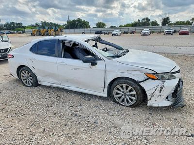 Czwarte zdjęcie samochodu z boku: 2019 TOYOTA CAMRY LE VIN:4T1B11HK1KU263736 - miniatura