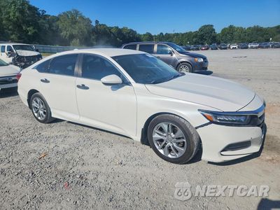 Czwarte zdjęcie samochodu z boku: 2018 HONDA ACCORD LX VIN:1HGCV1F1XJA088136 - miniatura