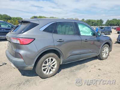 Trzecie zdjęcie samochodu z tyłu: 2021 FORD ESCAPE SE VIN:1FMCU9BZXMUB26992 - miniatura