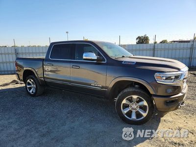 Czwarte zdjęcie samochodu z boku: 2020 RAM 1500 LIMITED VIN:1C6SRFHM9LN220308 - miniatura