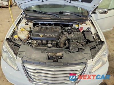 Zdjęcie 11 z 12 samochodu: 2012 CHRYSLER 200 LIMITED VIN:1C3CCBCB7CN162958 - miniatura