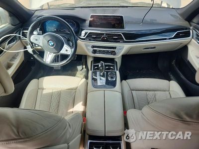 Zdjęcie 8 z 12 samochodu: 2021 BMW 740 XI VIN:WBA7T4C0XMCE50090 - miniatura