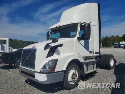 2016 VOLVO VNL SEMI TRUCK 4V4N39TG3GN965558 - główne zdjęcie licytacji z USA - miniatura