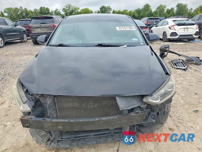 Piąte zdjęcie samochodu w środku: 2017 HYUNDAI ELANTRA SE VIN:KMHD84LF0HU104313 - miniatura