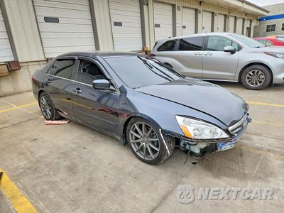 Czwarte zdjęcie samochodu z boku: 2005 HONDA ACCORD LX VIN:1HGCM56425A031116 - miniatura