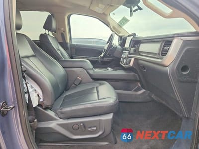 Zdjęcie 7 z 13 samochodu: 2022 FORD EXPEDITION XLT VIN:1FMJU1HT4NEA56381 - miniatura