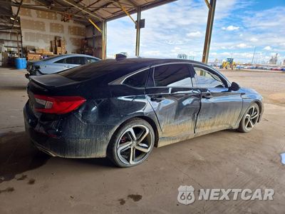 Trzecie zdjęcie samochodu z tyłu: 2018 HONDA ACCORD SPORT VIN:1HGCV1F34JA180070 - miniatura